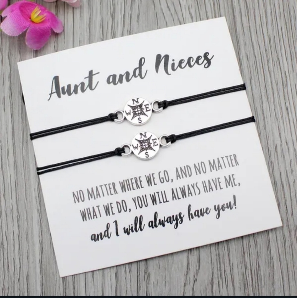 🌟🌟NEW🌟🌟VERY NICE!! Set of 2 Aunt and Niece Compass Pull Bracelets 🌟🌟